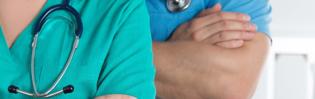 Scrubs Guy & Girl arms folded – Banner Size
